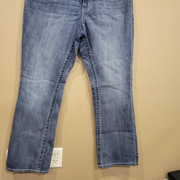 VERY NICE Maurice's jeans size 14W Long - Picture 2 of 9